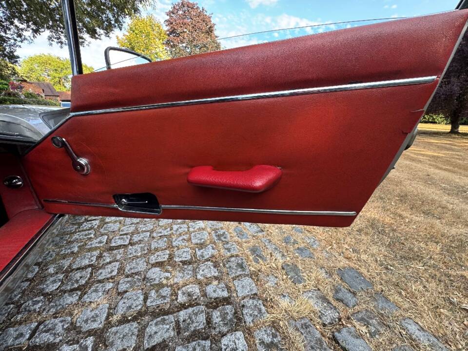 Afbeelding 27/30 van Jaguar E-Type V12 (2+2) (1974)