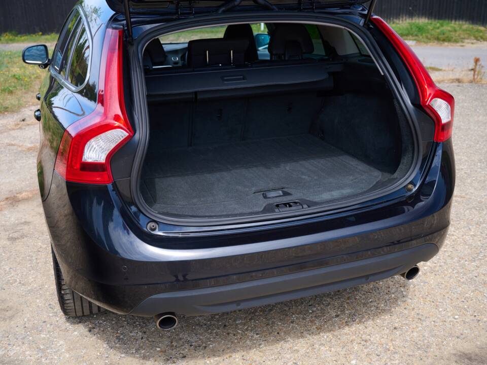 Immagine 22/47 di Volvo V60 T6 (2012)
