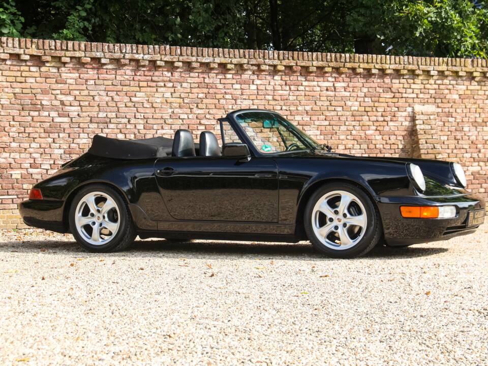 Image 41/50 de Porsche 911 Carrera 2 (1991)