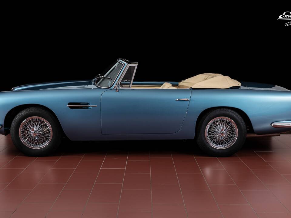 Imagen 2/8 de Aston Martin DB 4 Convertible Vantage (1962)