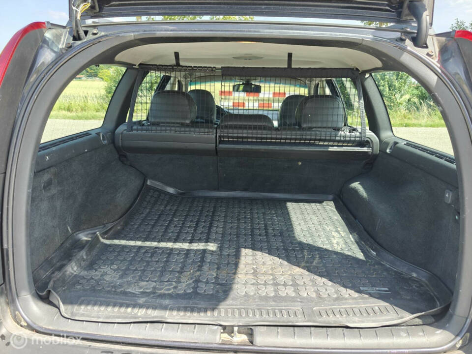 Bild 17/42 von Volvo XC70 2.4T (2000)