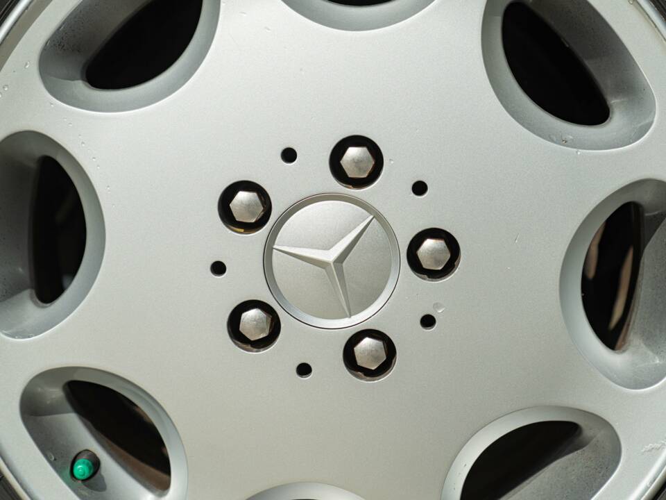 Bild 23/50 von Mercedes-Benz 300 SL (1990)
