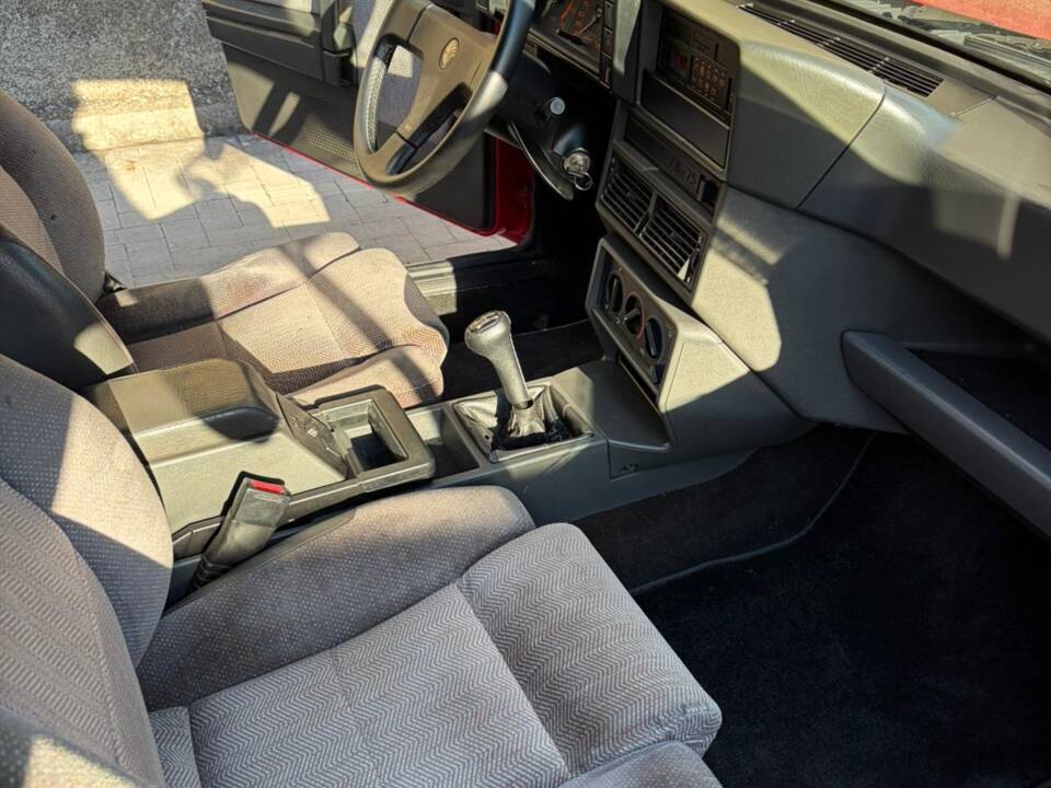 Bild 20/28 von Alfa Romeo 75 3.0 V6 America (1988)