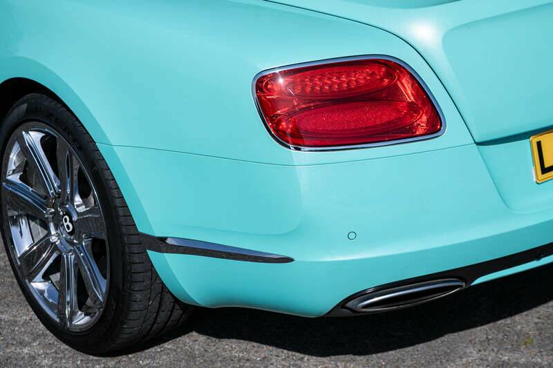 Image 36/38 of Bentley Continental GTC V8 (2013)
