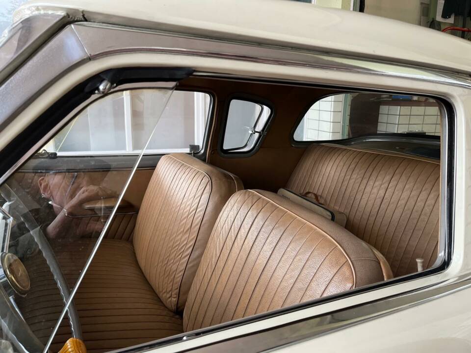 Image 4/8 de Studebaker Champion Starlight (1953)