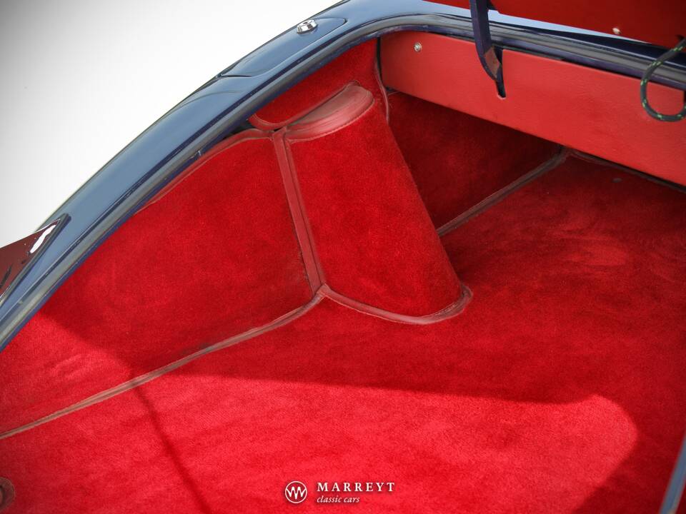 Image 76/78 of Jaguar XK 150 3.4 S OTS (1958)
