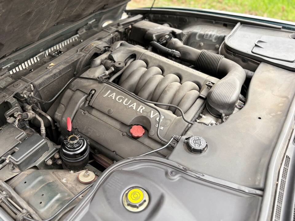 Immagine 13/14 di Jaguar XJ 8 Executive (1998)