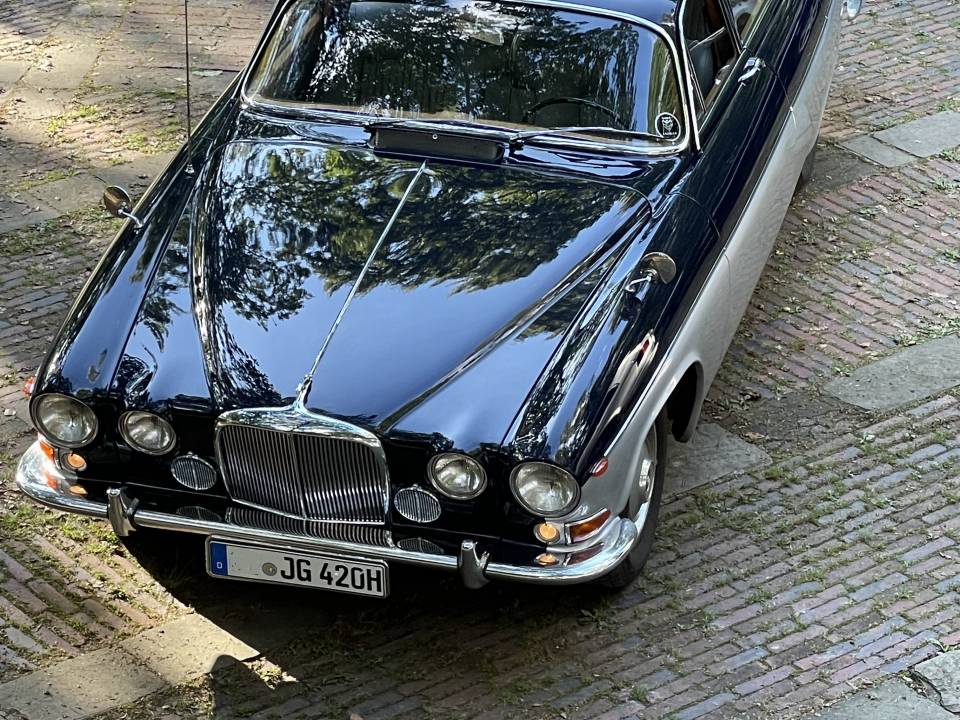 Image 7/40 of Jaguar 420 G (1969)