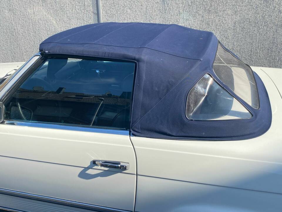 Image 14/16 de Mercedes-Benz 380 SL (1983)