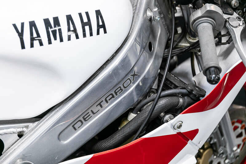 Image 8/28 of Yamaha DUMMY (1988)