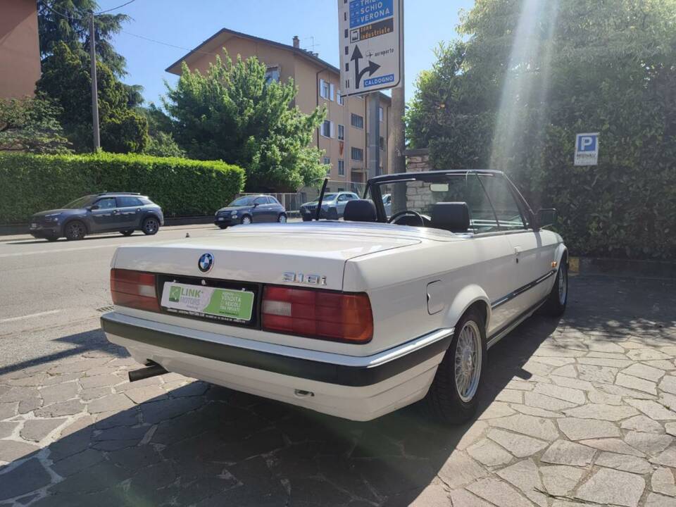Image 6/10 of BMW 318i (1992)