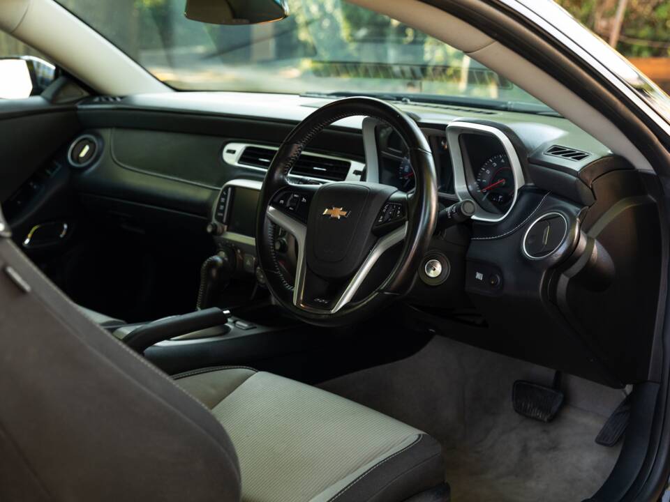 Image 22/33 de Chevrolet Camaro (2015)