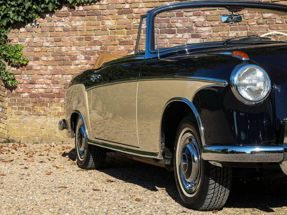 Imagen 46/50 de Mercedes-Benz 220 S Cabriolet (1956)