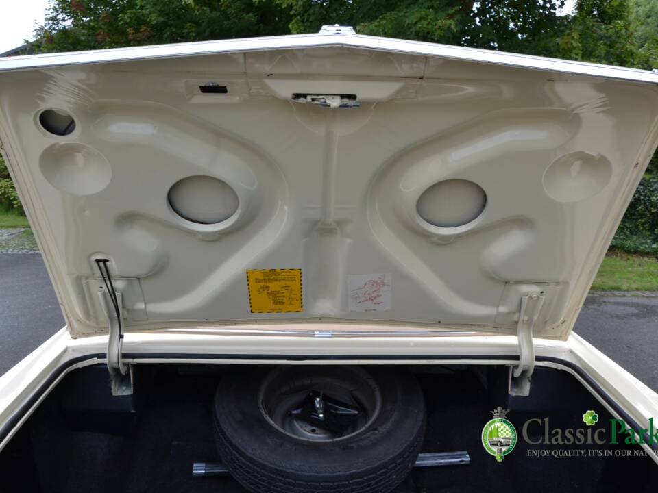 Immagine 45/50 di Buick Electra 225 Hardtop (1976)