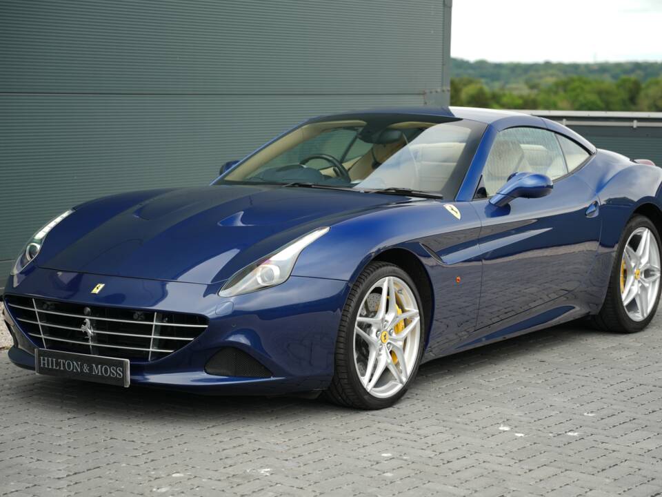 Image 23/50 of Ferrari California T (2015)