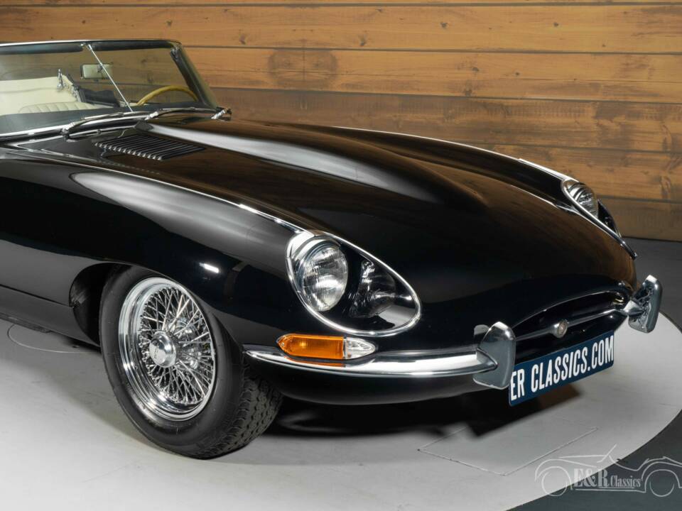 Afbeelding 2/8 van Jaguar E-Type (1967)