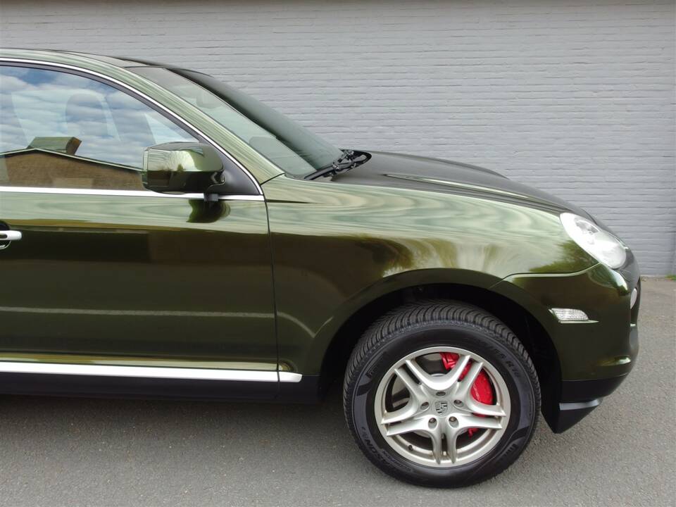 Image 27/99 of Porsche Cayenne Turbo (2007)