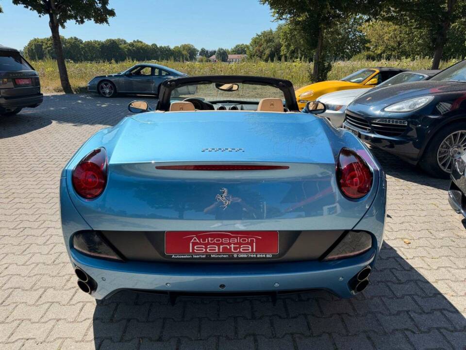 Immagine 7/42 di Ferrari California (2011)