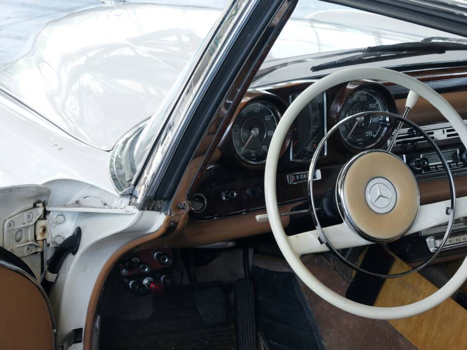 Afbeelding 18/50 van Mercedes-Benz 300 SE (1963)