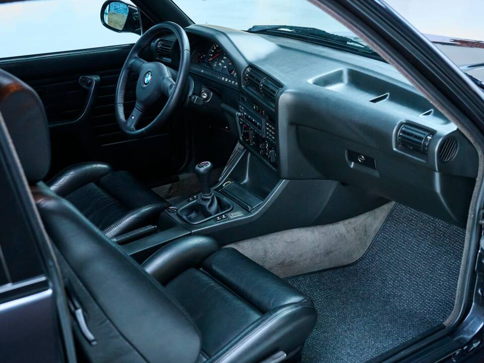 Bild 20/36 von BMW M3 (1989)