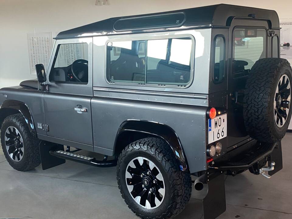 Bild 52/59 von Land Rover Defender 90 Works V8 "70th Edition" (2018)
