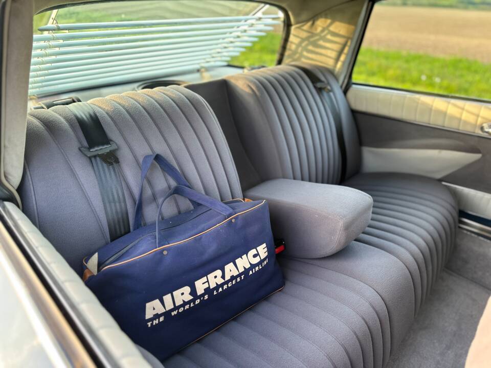 Image 4/4 of Citroën DS 21 Pallas (1969)