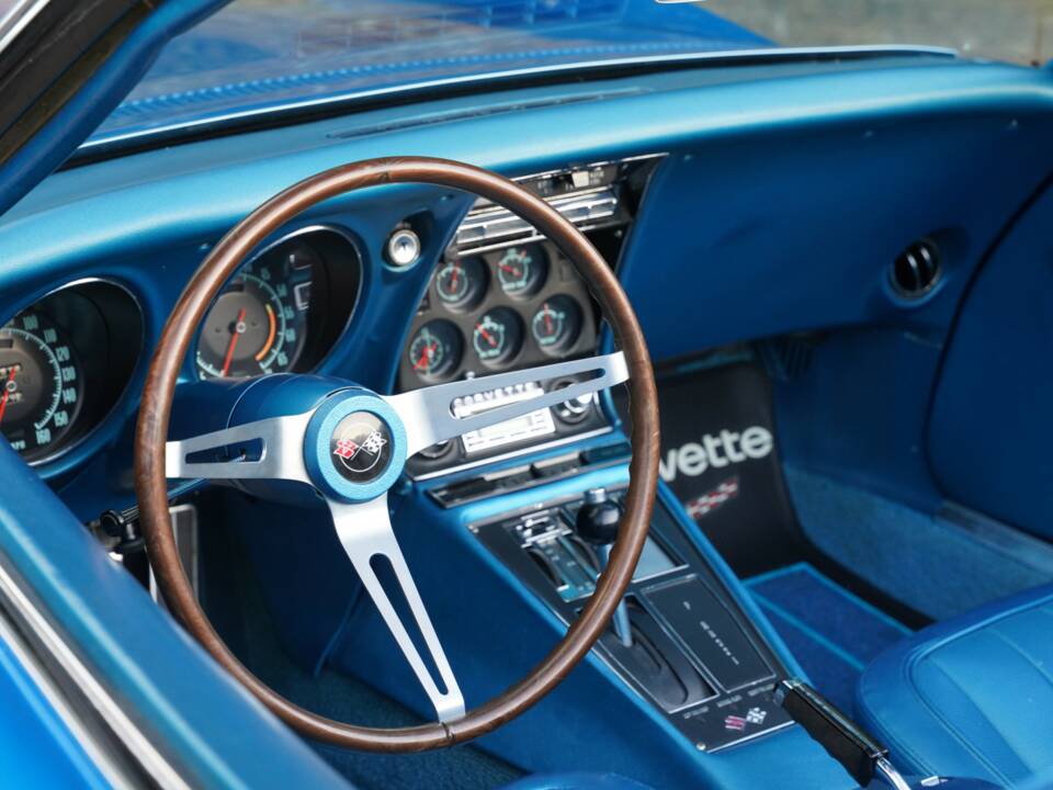 Image 9/50 of Chevrolet Corvette Stingray (1968)