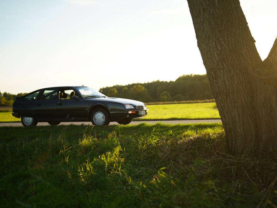 Image 2/34 of Citroën CX 25 GTI Turbo 2 (1988)