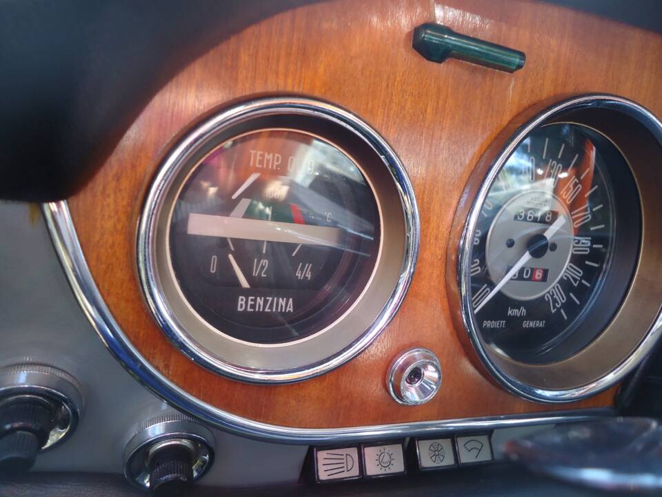 Afbeelding 28/33 van FIAT 2300 S Coupé (1967)