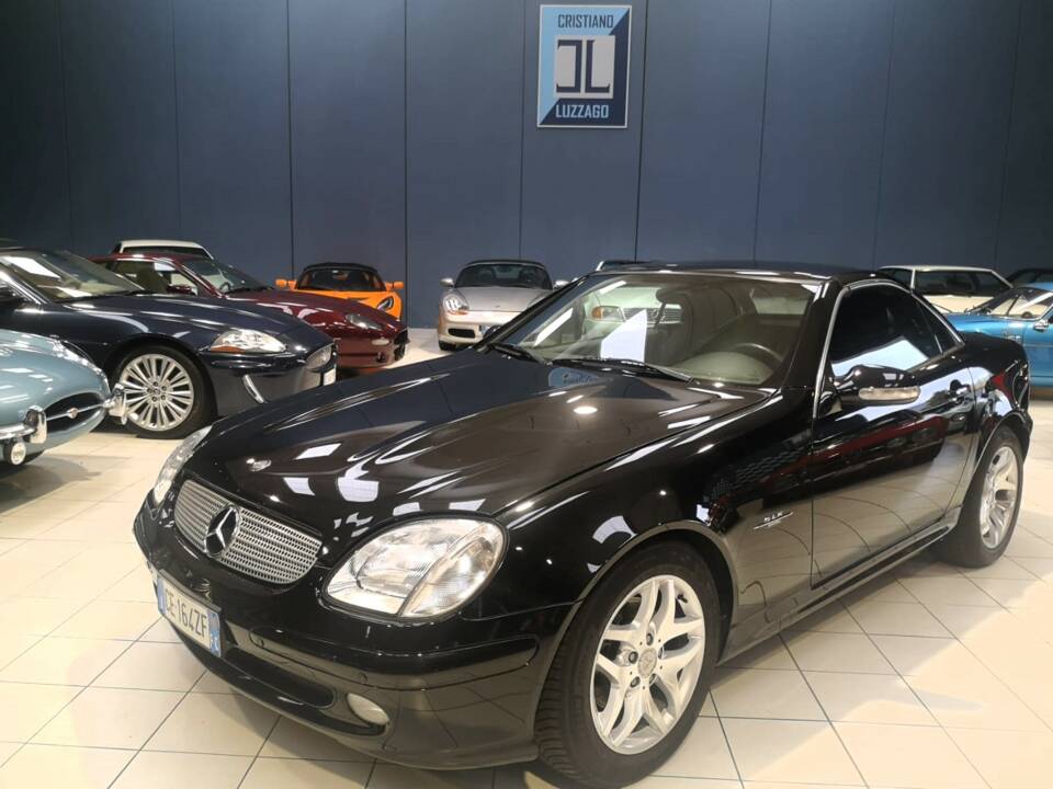 Image 12/72 de Mercedes-Benz SLK 200 Kompressor (2003)
