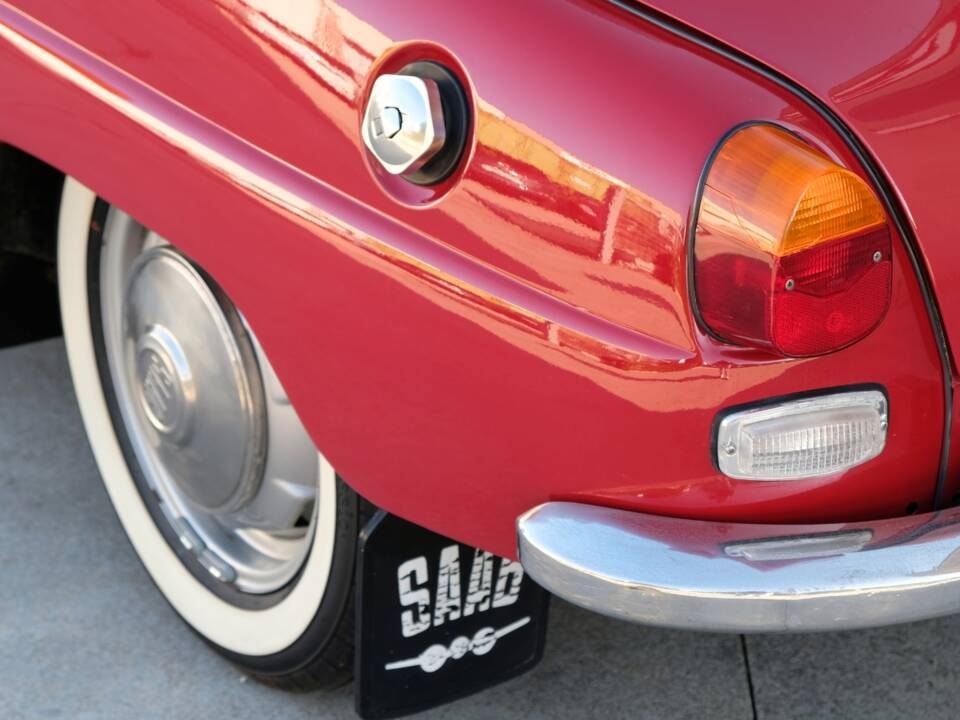 Image 15/59 de Saab 96 V4 (1971)