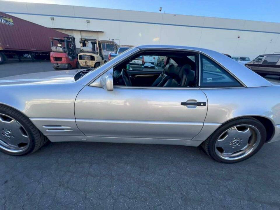 Image 10/40 of Mercedes-Benz SL 500 (1996)