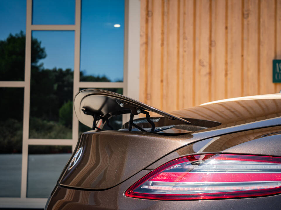 Afbeelding 22/50 van Mercedes-Benz SLS AMG Roadster (2013)