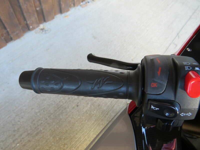 Bild 13/45 von MV Agusta F3 675 Serie Oro (2012)