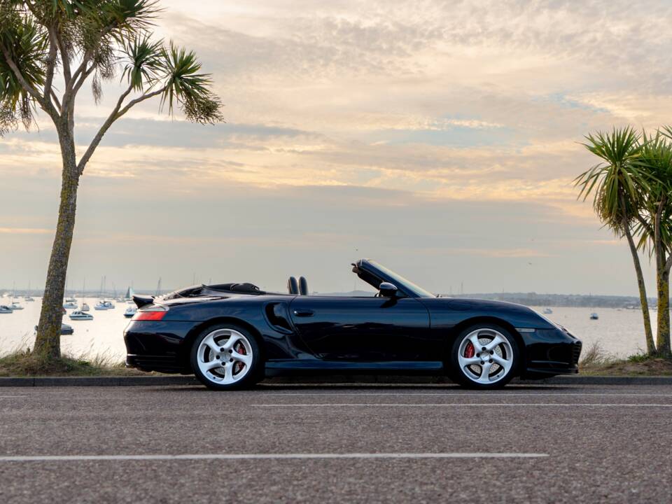 Bild 4/4 von Porsche 911 Turbo (2004)