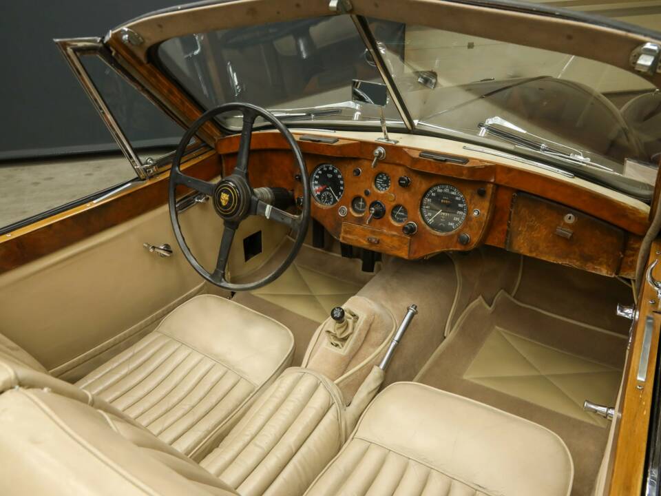 Image 50/50 of Jaguar XK 140 DHC (1955)