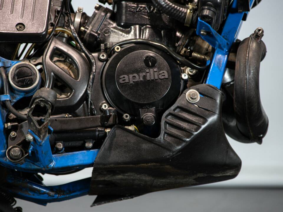 Image 37/50 of Aprilia DUMMY (1987)
