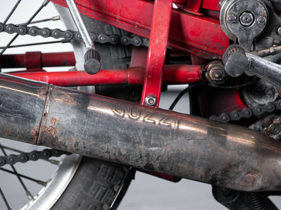 Image 41/50 de Moto Guzzi 250 SS (1950)