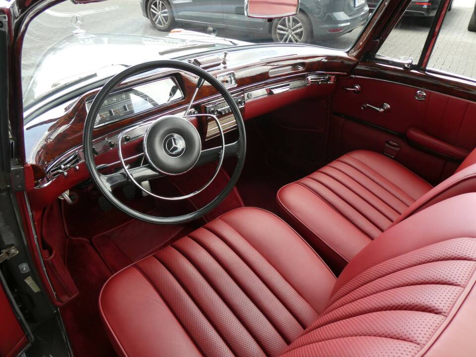 Image 9/23 of Mercedes-Benz 220 SE Cabriolet (1959)