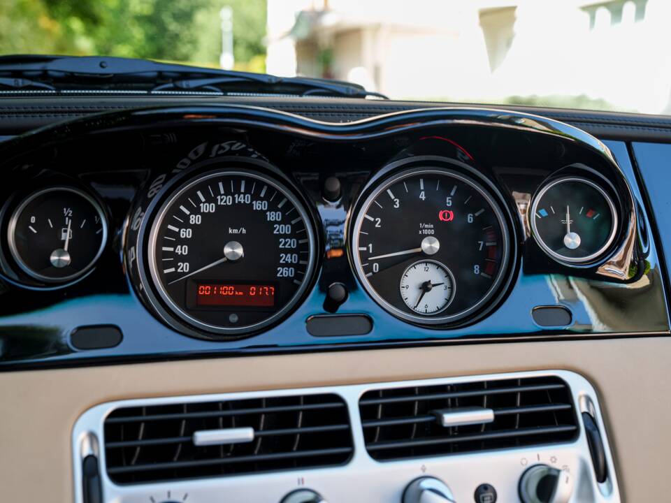 Image 19/30 of BMW Z8 (2003)