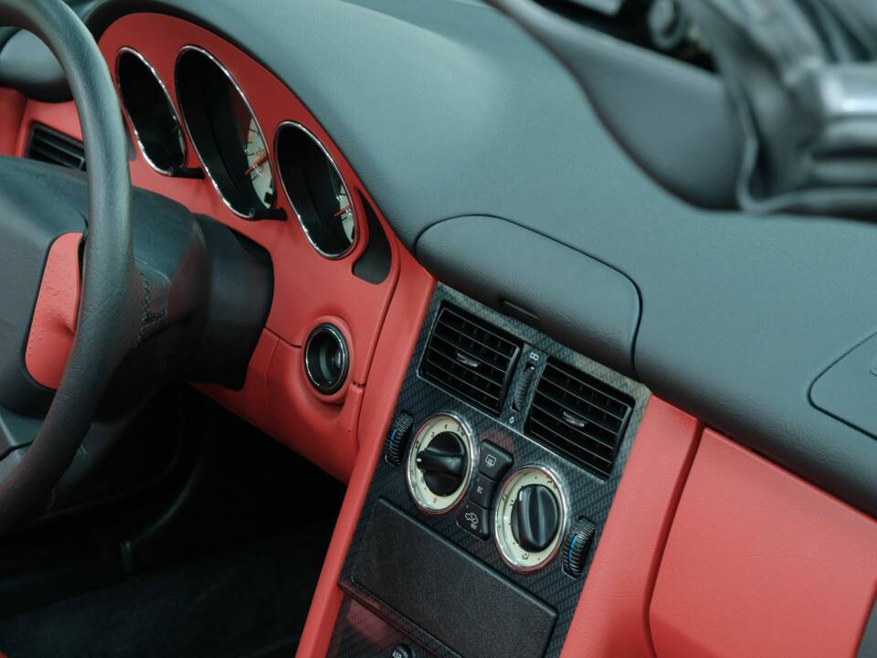 Immagine 30/50 di Mercedes-Benz SLK 230 Kompressor (1998)