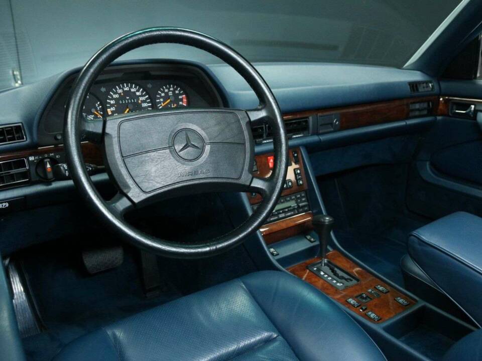 Bild 12/50 von Mercedes-Benz 560 SEC (1988)