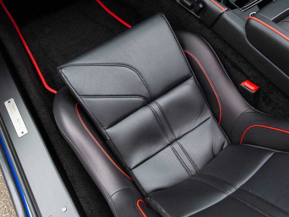 Bild 63/85 von Aston Martin V12 Vantage AMR Roadster (2018)