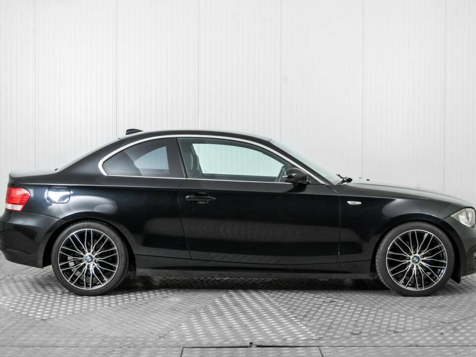 Image 10/50 of BMW 125i (2008)