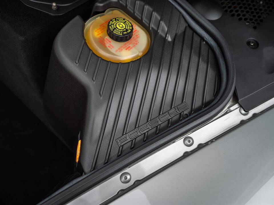 Afbeelding 62/73 van Porsche 911 Carrera 4S (2002)