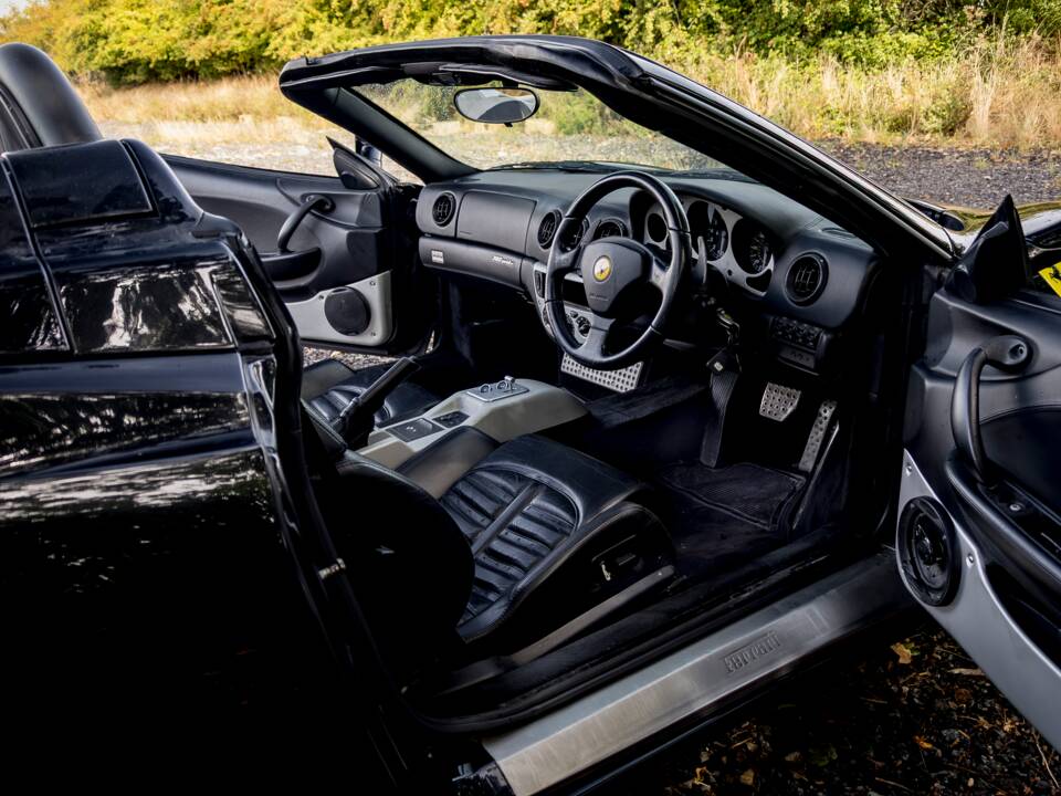 Imagen 24/26 de Ferrari 360 Spider (2001)