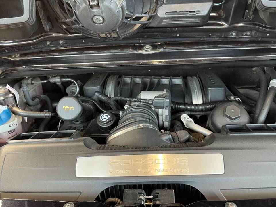 Image 2/39 of Porsche 911 Carrera (2011)