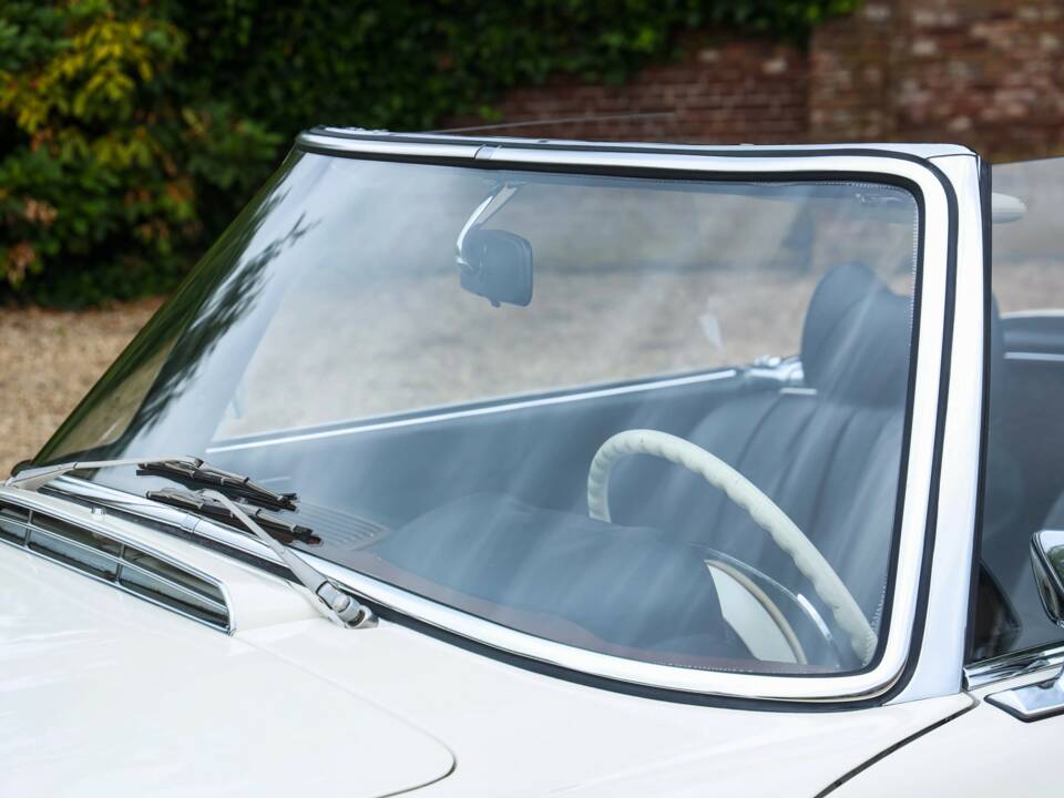 Image 20/50 de Mercedes-Benz 280 SL (1971)