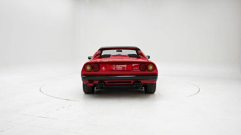Bild 7/15 von Ferrari 308 GTSi Quattrovalvole (1983)