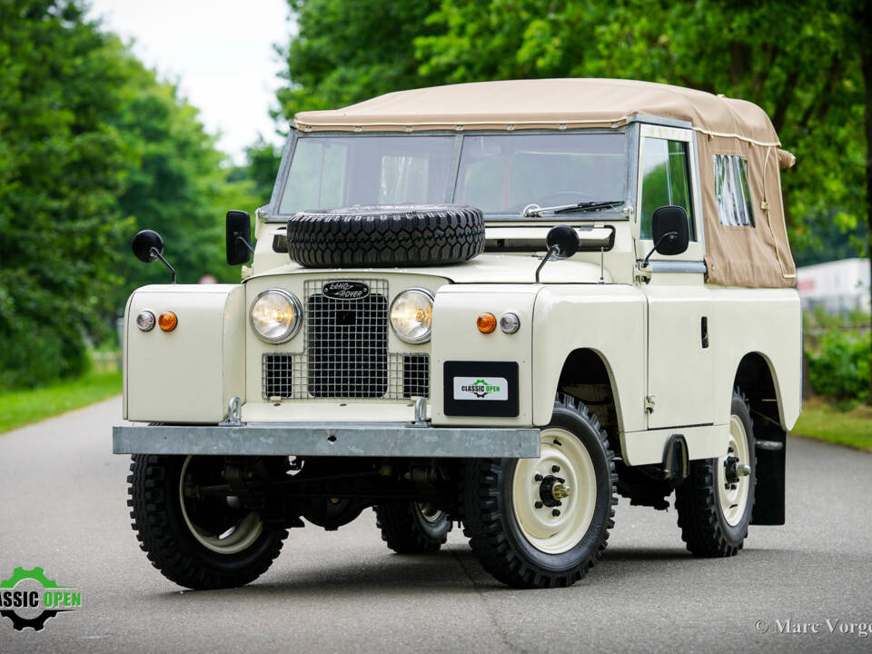 Image 18/55 of Land Rover 88 (1958)
